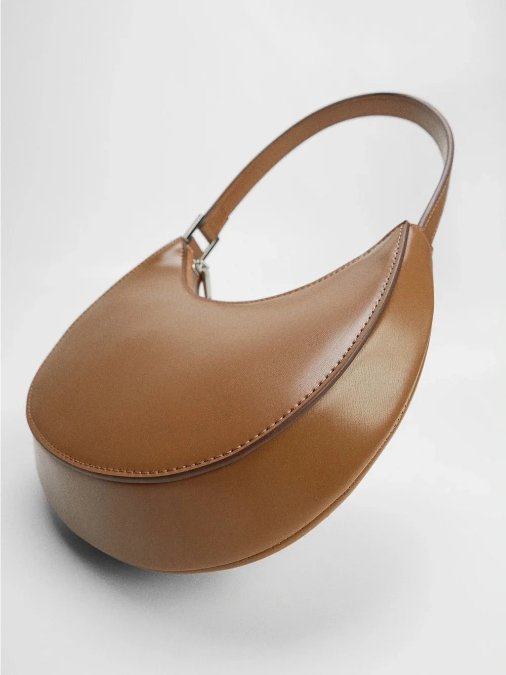 NWT Mango Oval Short Handle Bag